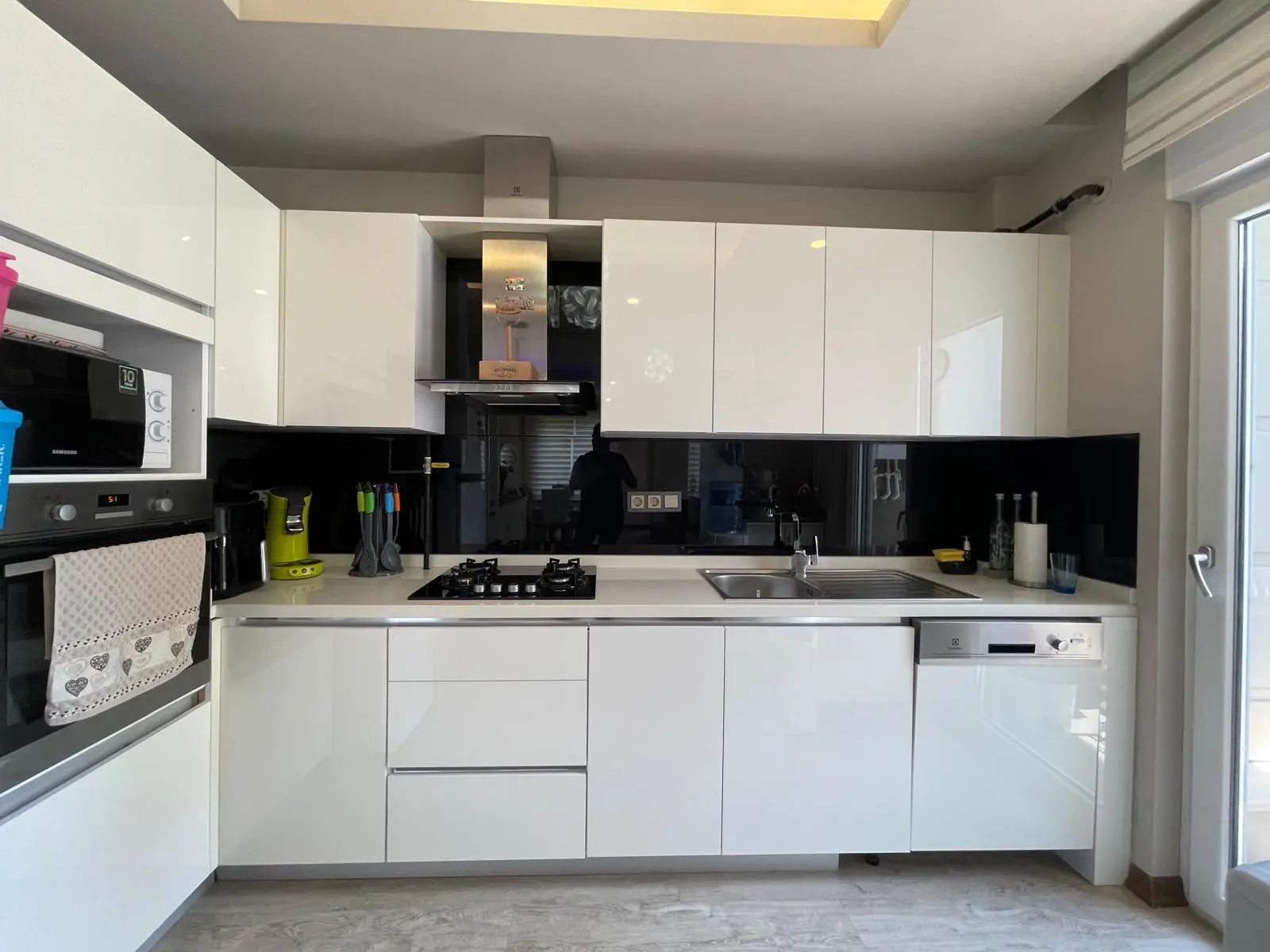 Fitted kitchen